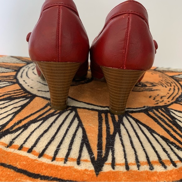 EXPRESSIONS STRAP RED HEEL SHOE Y2K 6M - Picture 4 of 9